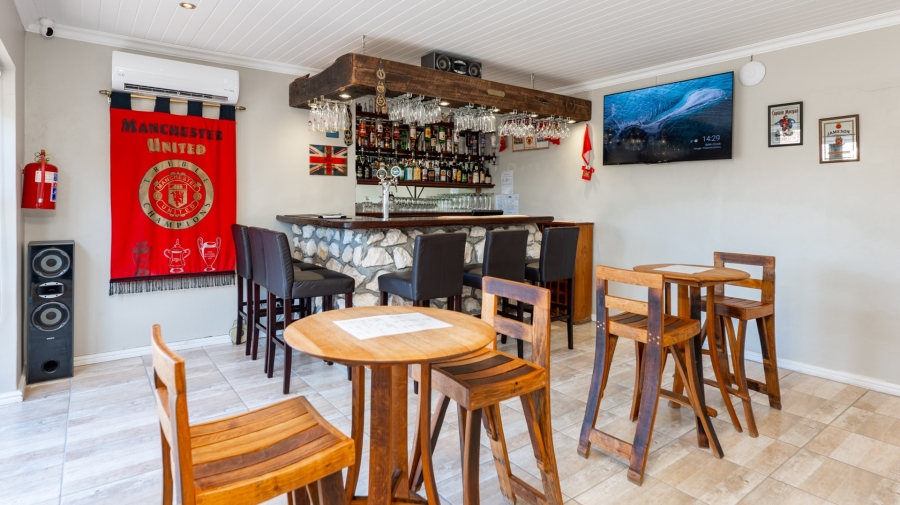 9 Bedroom Property for Sale in Struisbaai Western Cape